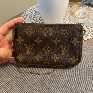 COPY - LV mini pochette accessory